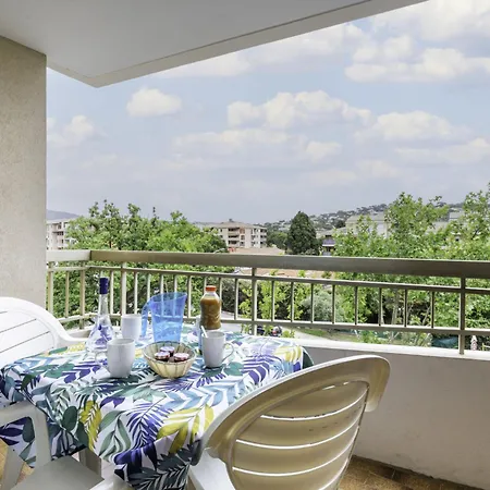 Les Platanes.1 Apartment